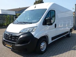 Weiß Gebraucht 2022 Opel Movano Edition Van | 21.950 € (Guter Preis)
