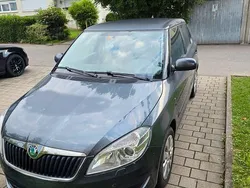 Grau Gebraucht 2011 Skoda Fabia Classic Limousine | 2.299 € (Guter Preis)