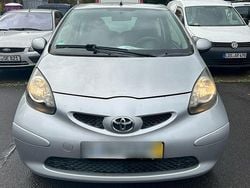 Silber Gebraucht 2007 Toyota Aygo Kleinwagen | 2.800 € (Fairer Preis)
