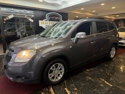 Grau Gebraucht 2011 Chevrolet Orlando LTZ Van / Kleinbus | 4.950 € (Teuer)