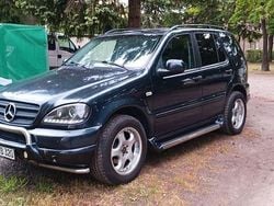 Schwarz Gebraucht 2000 Mercedes ML320 SUV | 2.000 € (Superpreis)