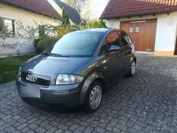 Grau Gebraucht 2002 Audi A2 Kleinwagen | 3.200 € (Fairer Preis)