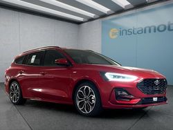 Rot Gebraucht 2024 Ford Focus Kombi | 39.449 €