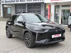 Perlschwarz (metallic) Gebraucht 2024 DS Automobiles DS3 Performance Kleinwagen | 20.450 € (Superpreis)