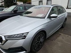 Silber Gebraucht 2020 Skoda Octavia Clever Kombi | 20.900 € (Fairer Preis)