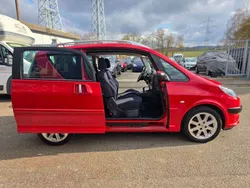 Farbe rot aden/deckende Gebraucht 2006 Peugeot 1007 Premium Kleinwagen | 1.999 € (Guter Preis)