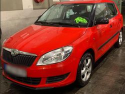 Rot Gebraucht 2011 Skoda Fabia Kleinwagen | 3.699 € (Fairer Preis)