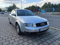 Grau Gebraucht 2001 Audi A4 Limousine | 2.490 € (Fairer Preis)