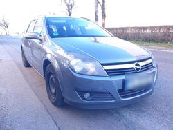 Grau Gebraucht 2007 Opel Astra Sport Limousine | 670 € (Superpreis)