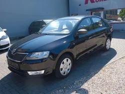 Schwarz Gebraucht 2014 Skoda Rapid Active Limousine | 5.689 € (Fairer Preis)