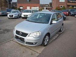 Silber Gebraucht 2009 VW Polo United Limousine | 6.980 € (Teuer)
