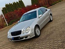 Silber Gebraucht 2003 Mercedes E200 Elegance Limousine | 4.899 € (Fairer Preis)