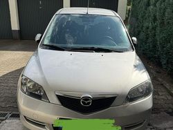 Grau Gebraucht 2005 Mazda 2 Kleinwagen | 3.300 €