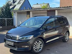 Schwarz Gebraucht 2024 VW Touran Van / Kleinbus | 32.900 € (Guter Preis)