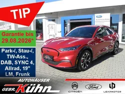 Lucidrot metallic Gebraucht 2022 Ford Mustang Mach-E SUV | 32.970 €