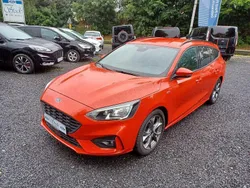 Rot Gebraucht 2020 Ford Focus ST-Line Limousine | 17.990 € (Fairer Preis)