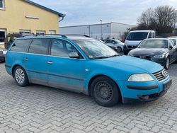 Grau Gebraucht 2001 VW Passat Trendline Kombi | 599 € (Superpreis)