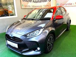 Grey metallic/ coral ro (metallic) Gebraucht 2021 Toyota Yaris Hybrid Limousine | 18.950 € (Fairer Preis)