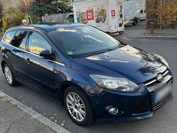 Blau Gebraucht 2013 Ford Focus SYNC Edition Kombi | 3.870 € (Superpreis)