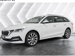 Weiß Gebraucht 2022 Skoda Octavia Tour Kombi | 24.890 € (Fairer Preis)