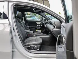Grau Gebraucht 2025 Mercedes A200 AMG Limousine | 39.880 € (Teuer)