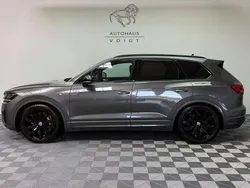 Siliziumgrau metallic Gebraucht 2020 VW Touareg R-line SUV | 60.000 € (Etwas zu teuer)