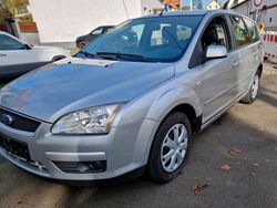 Silber Gebraucht 2007 Ford Focus Kombi | 1.990 € (Guter Preis)