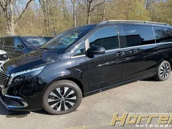 Schwarz Gebraucht 2021 Mercedes EQV300 Avantgarde Van / Kleinbus | 50.880 € (Fairer Preis)