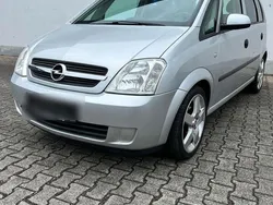 Silber Gebraucht 2004 Opel Meriva Van / Kleinbus | 1.200 € (Guter Preis)