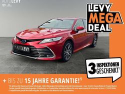 Rot Gebraucht 2024 Toyota Camry Executive Limousine | 37.990 € (Etwas zu teuer)