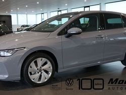 Mondsteingrau Gebraucht 2024 VW Golf VIII Life Limousine | 23.900 € (Fairer Preis)