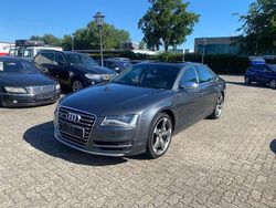Grau Gebraucht 2012 Audi S8 Limousine | 28.000 € (Teuer)