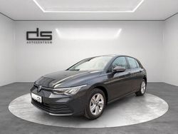 Grau Gebraucht 2021 VW Golf VIII Life Limousine | 20.990 € (Guter Preis)