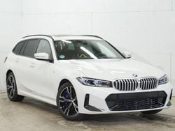 Weiß Gebraucht 2024 BMW 330e M Sport Kombi | 44.890 € (Fairer Preis)