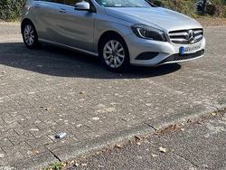 Silber Gebraucht 2014 Mercedes A180 Limousine | 6.200 € (Fairer Preis)
