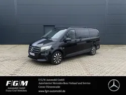 Obsidianschwarz Gebraucht 2024 Mercedes Vito Van / Kleinbus | 65.870 €