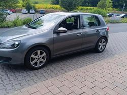 Grau Gebraucht 2012 VW Golf VI Kleinwagen | 3.000 €