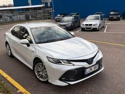 Weiß Gebraucht 2020 Toyota Camry Luxury Limousine | 23.499 € (Superpreis)