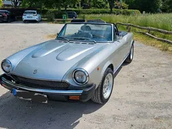 Fiat 124 Spider