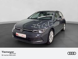 Grau Gebraucht 2022 VW Golf VIII Style Limousine | 24.360 € (Fairer Preis)