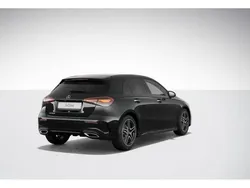 Schwarz / nachtschwarz Gebraucht 2024 Mercedes A200 Advanced Plus Limousine | 33.236 € (Etwas zu teuer)