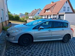 Silber Gebraucht 2010 Peugeot 308 Premium Kombi | 1.900 € (Guter Preis)