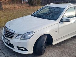 Weiß Gebraucht 2010 Mercedes E350 Avantgarde Limousine | 9.500 € (Guter Preis)