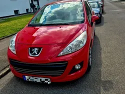 Grau Gebraucht 2011 Peugeot 207 Limousine | 1.700 € (Superpreis)