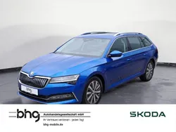 Raceblau metallic Gebraucht 2022 Skoda Superb Style Kombi | 27.360 € (Fairer Preis)