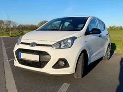 Weiß Gebraucht 2015 Hyundai i10 Classic Kleinwagen | 2.800 € (Fairer Preis)