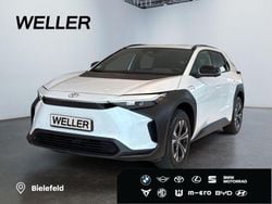 Weiss Gebraucht 2023 Toyota bZ4X Basis SUV | 28.190 € (Guter Preis)