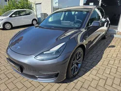 Grau Gebraucht 2021 Tesla Model 3 Long Range AWD Limousine | 26.775 € (Guter Preis)
