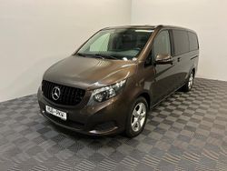 Braun Gebraucht 2018 Mercedes V220 Van / Kleinbus | 34.490 € (Guter Preis)