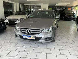 Silber Gebraucht 2014 Mercedes E200 Limousine | 12.999 € (Fairer Preis)
